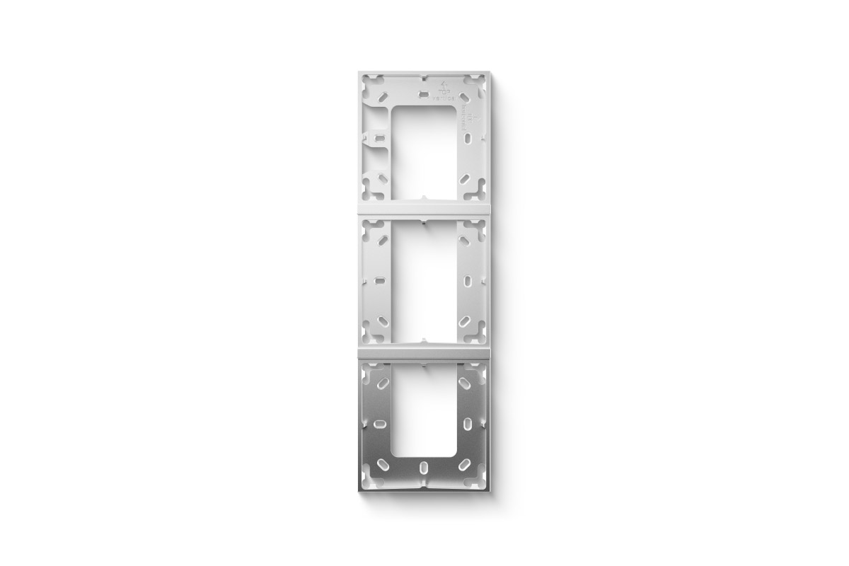 Loxone Montagerahmen 3-fach Silber